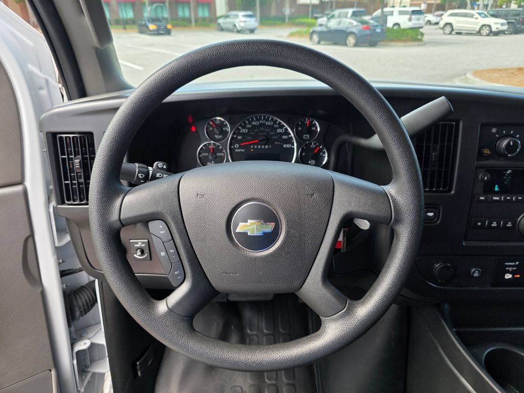 Used 2025 Chevrolet Express 2500 w/ Driver Convenience Package RWD image 21