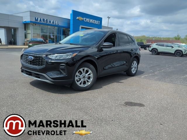 Used 2025 Ford Escape Active image 1