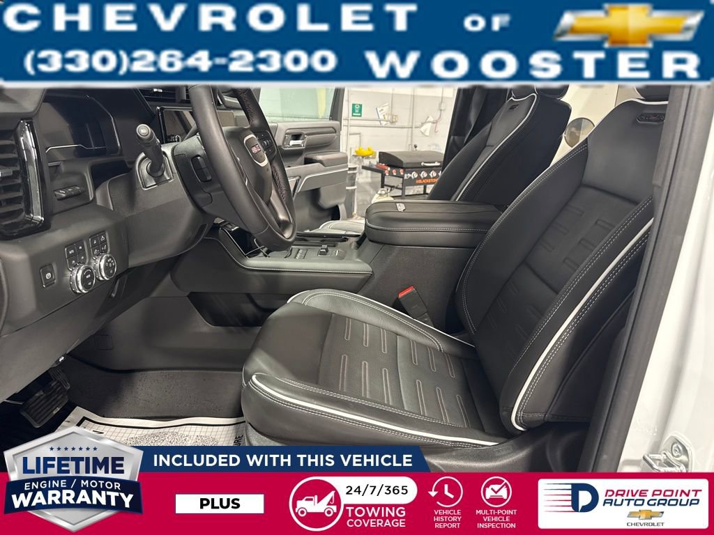 Used 2025 GMC Sierra 2500 AT4X image 12