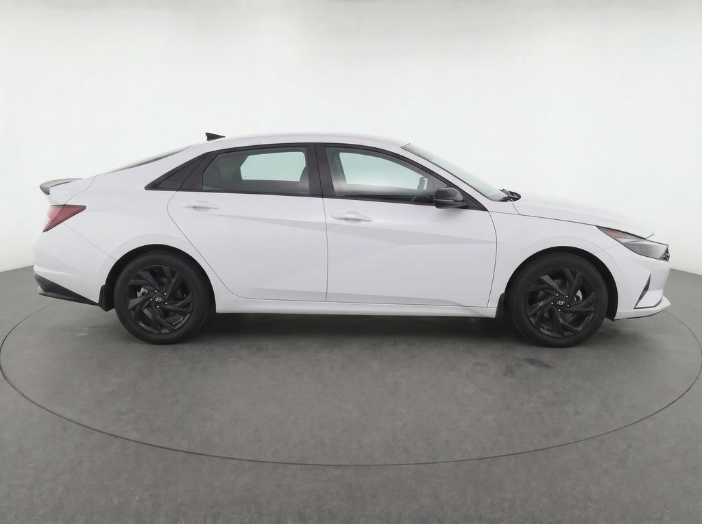 New 2026 Hyundai Elantra SEL Sport FWD image 8