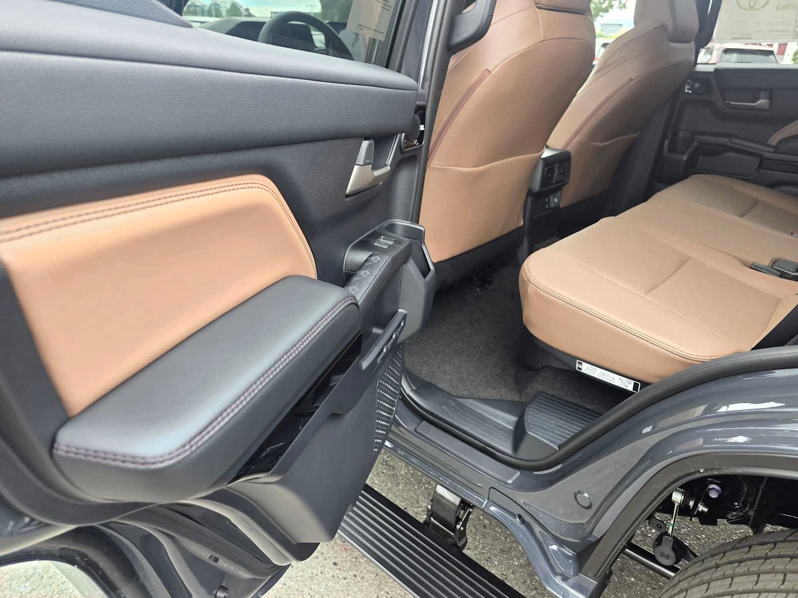 New 2026 Toyota 4Runner Limited w/ Tow Technology Package AWD/4WD image 17