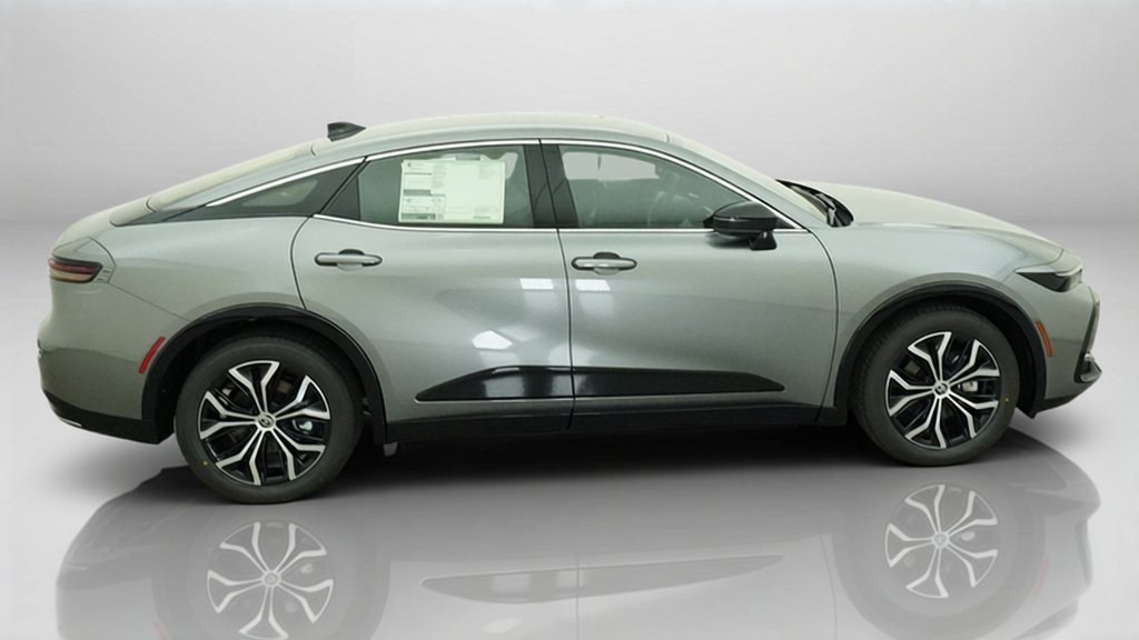 New 2027 Toyota Crown AWD/4WD image 14