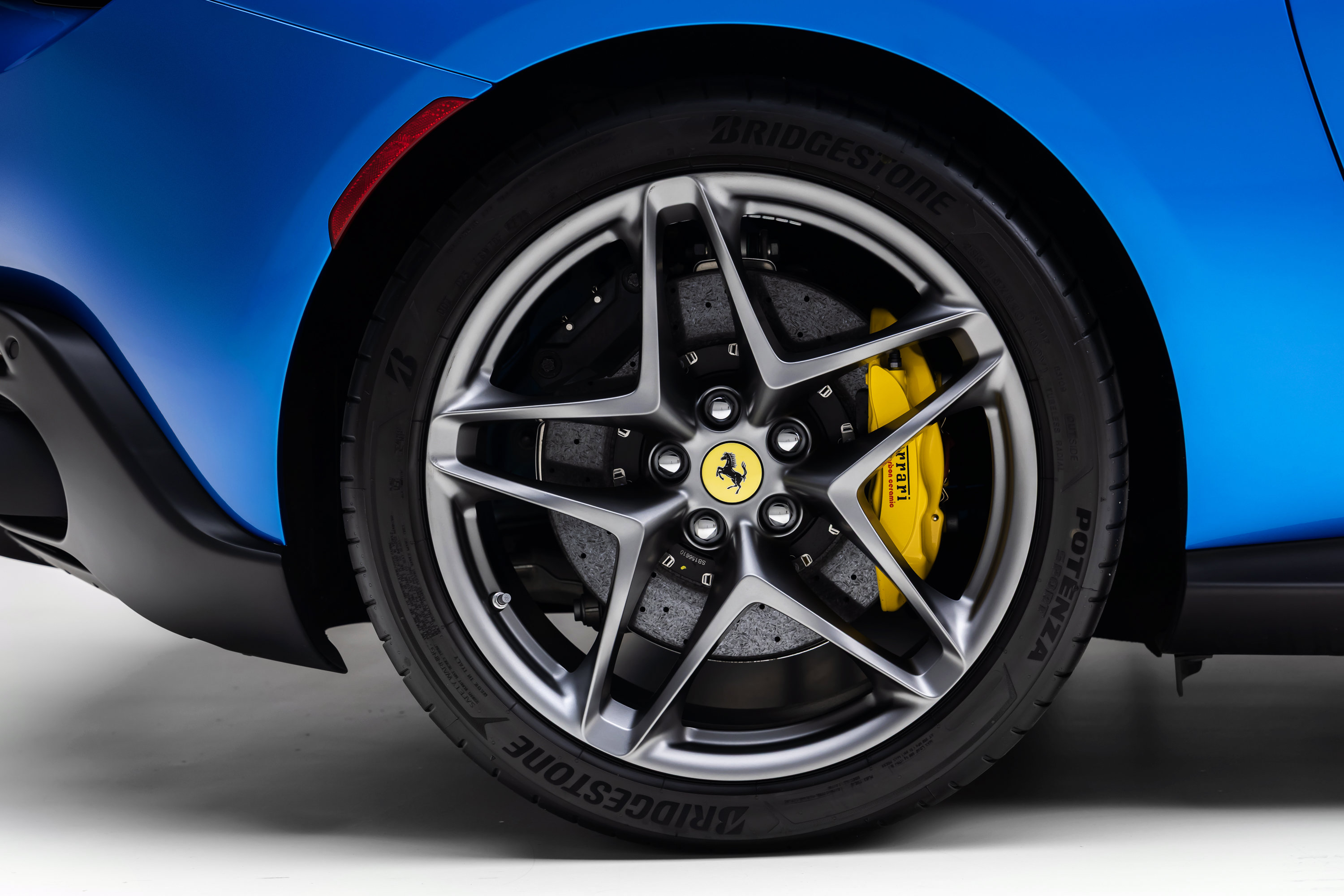 Used 2026 Ferrari Roma Spider RWD image 20