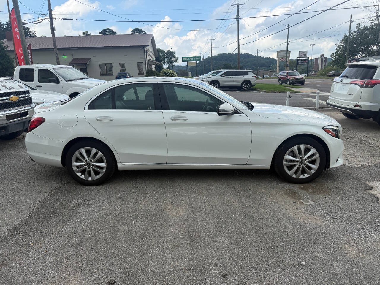 Used 2019 Mercedes-Benz C 300 4MATIC Sedan image 5