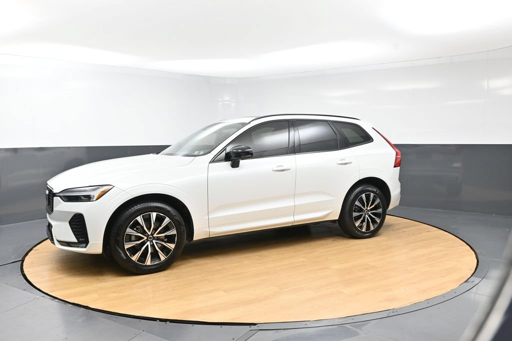 Used 2024 Volvo XC60 B5 Core w/ Protection Package Premier AWD/4WD image 42