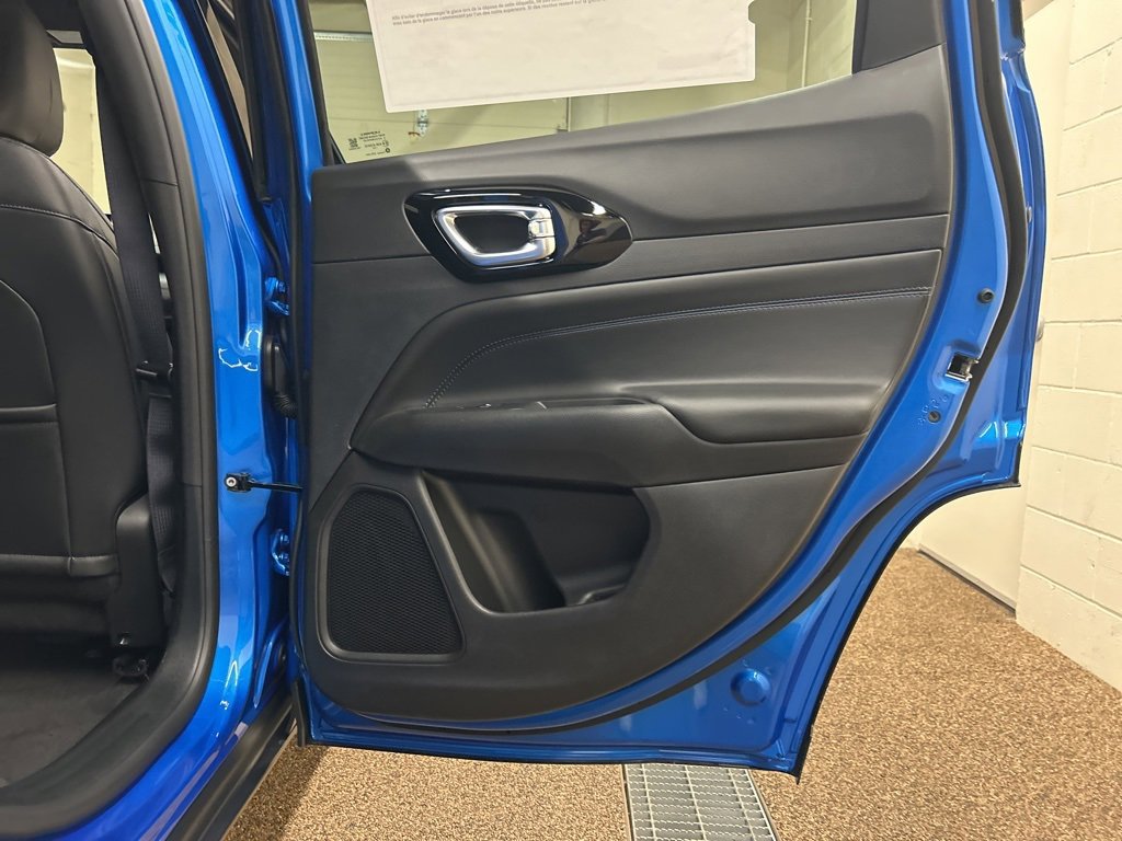 New 2026 Jeep Compass Latitude image 15