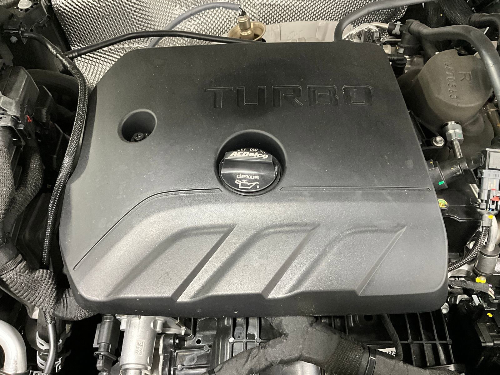 Used 2025 Buick Encore GX Avenir w/ Avenir Technology Package image 27