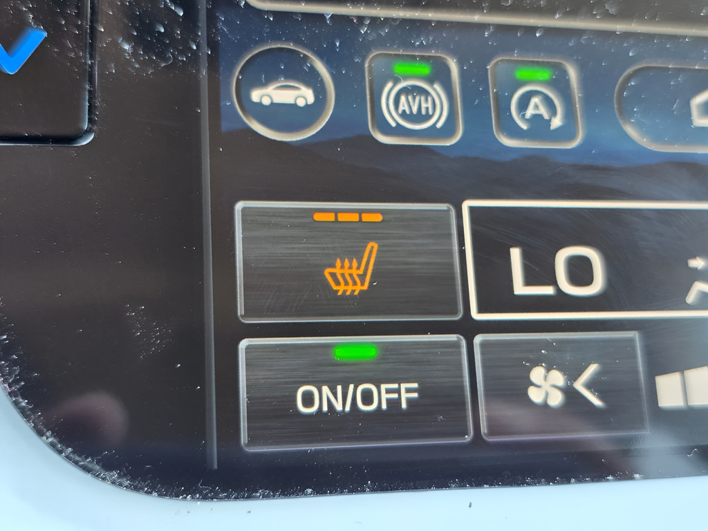 Used 2025 Subaru Outback Premium AWD/4WD image 31