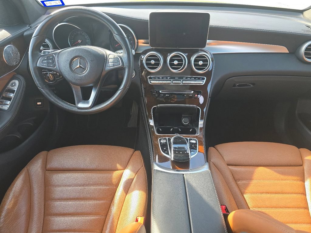 Used 2017 Mercedes-Benz GLC 300 4MATIC image 23