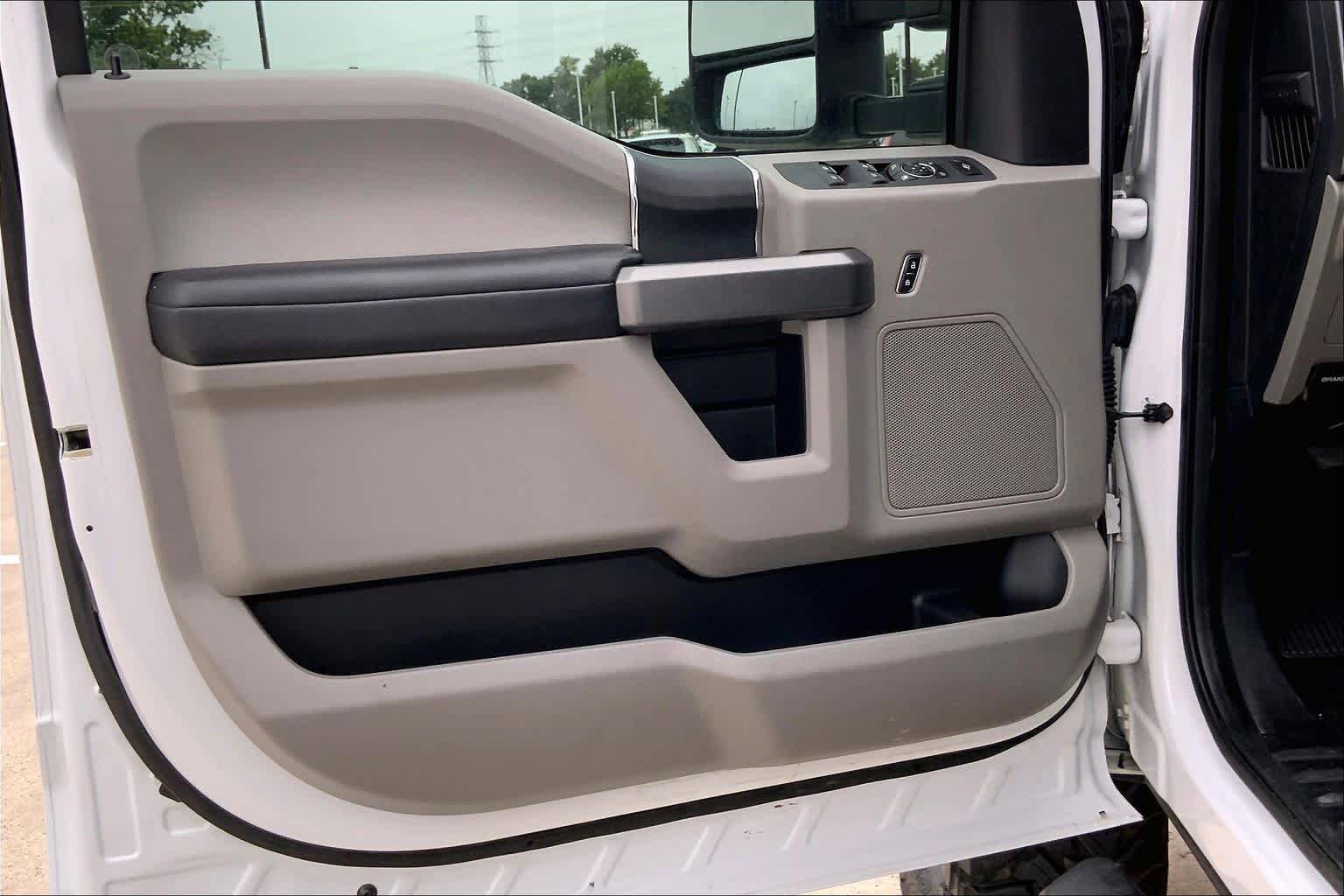 Used 2017 Ford F350 XLT w/ XLT Value Package AWD/4WD image 20