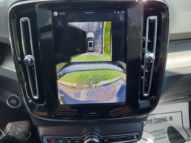 Certified 2026 Volvo XC40 B5 Plus AWD/4WD image 11