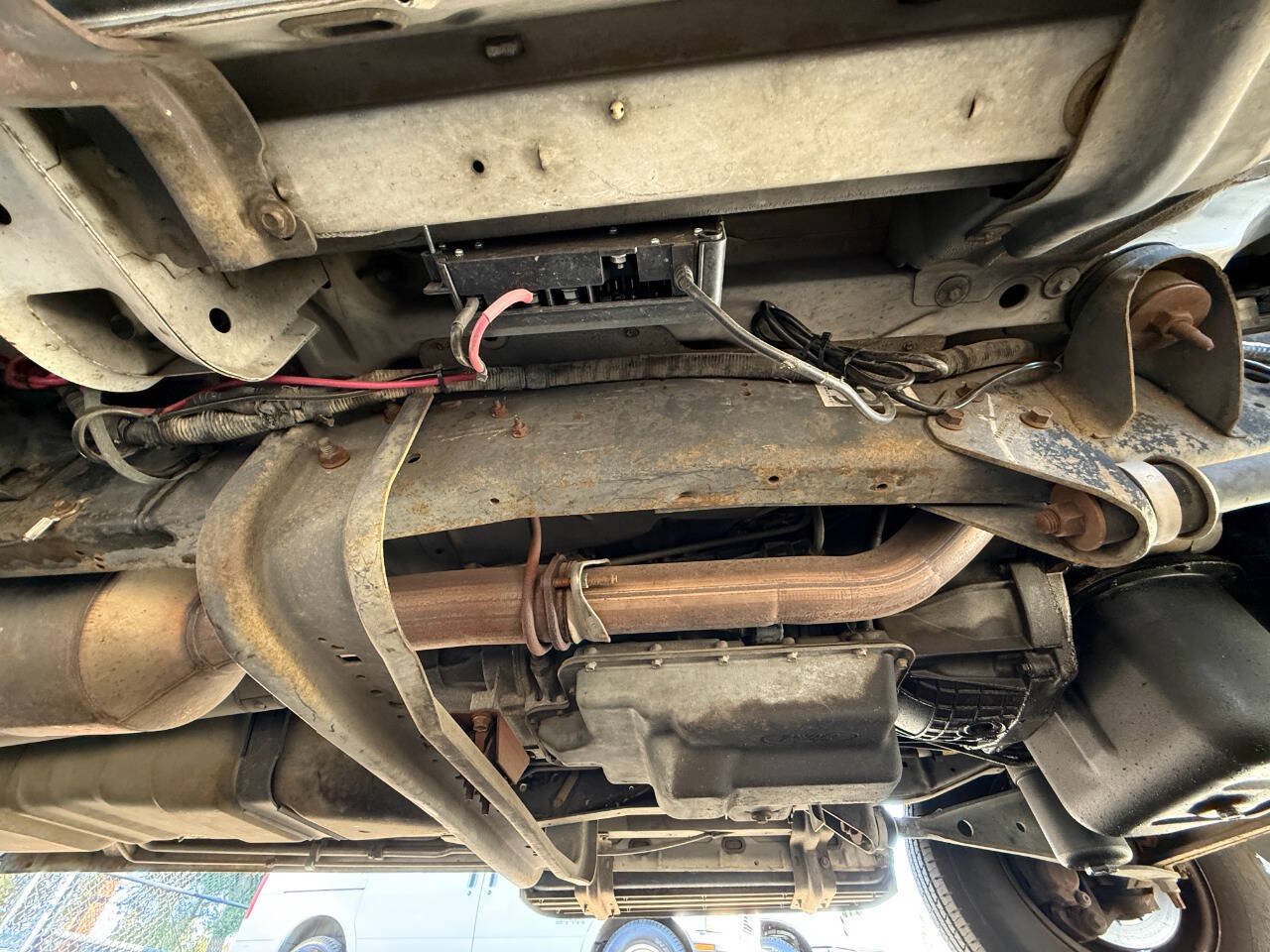 Used 2005 Ford E-350 and Econoline 350 XL RWD image 37