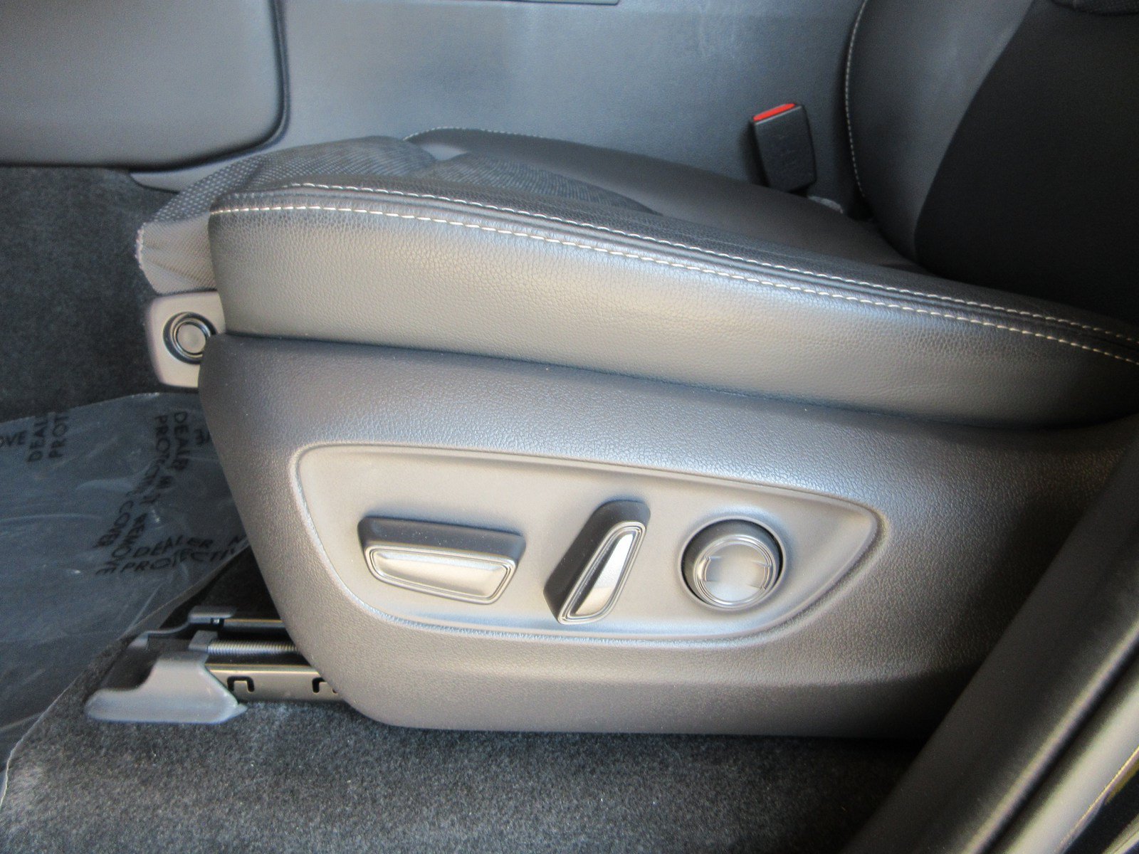 Used 2025 Toyota Land Cruiser w/ Premium Package AWD/4WD image 33