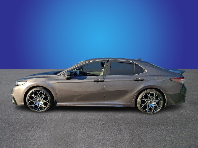 Used 2023 Toyota Camry SE FWD image 7