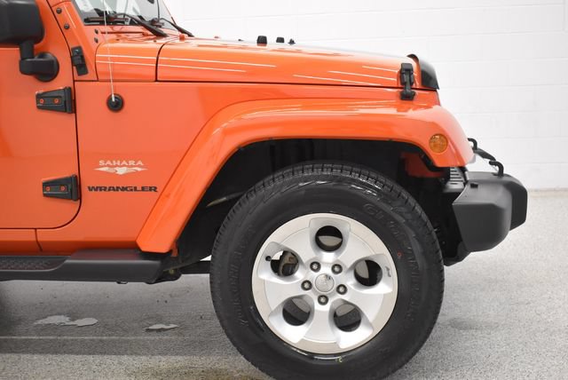 Used 2015 Jeep Wrangler Sahara AWD/4WD image 13