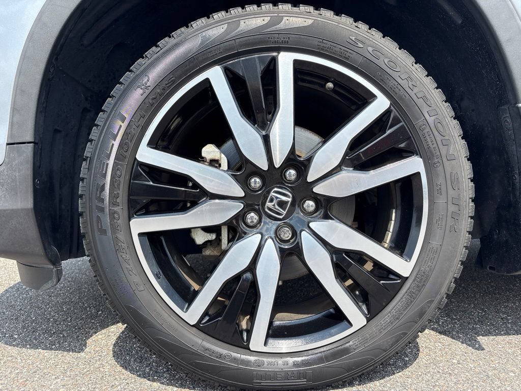 Used 2019 Honda Pilot Touring image 9