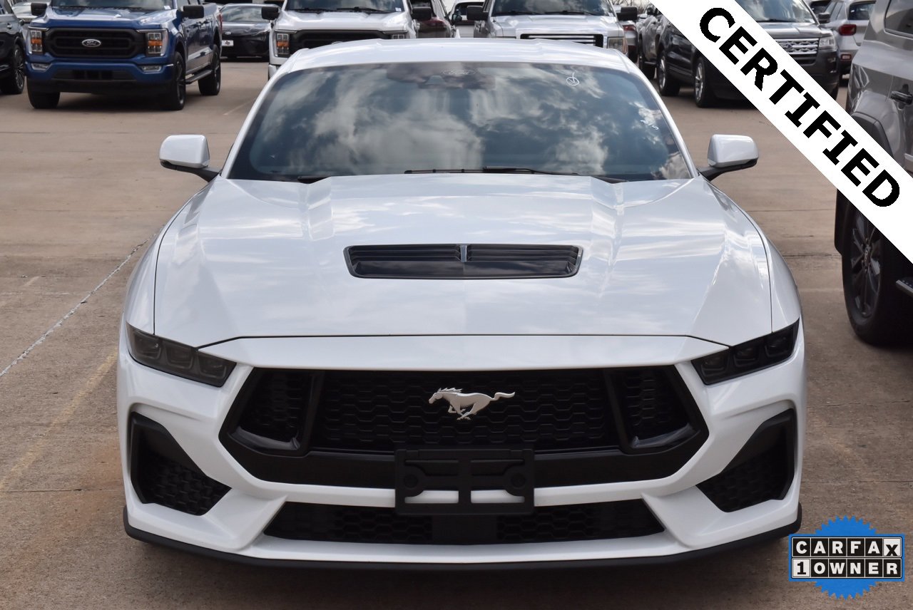 Used 2025 Ford Mustang GT Premium image 3