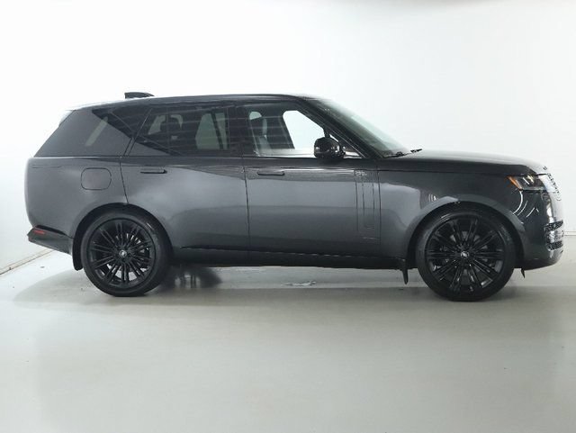 Used 2025 Land Rover Range Rover SE AWD/4WD image 10