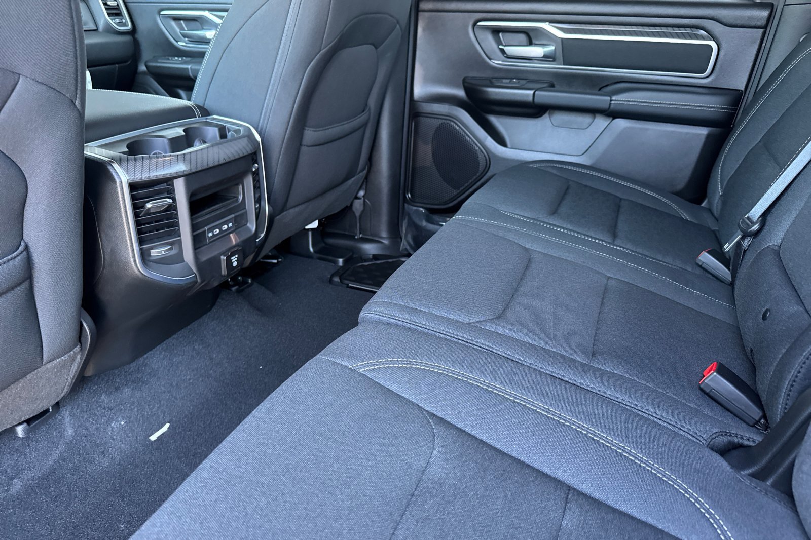 New 2026 RAM 1500 4x4 Crew Cab image 11