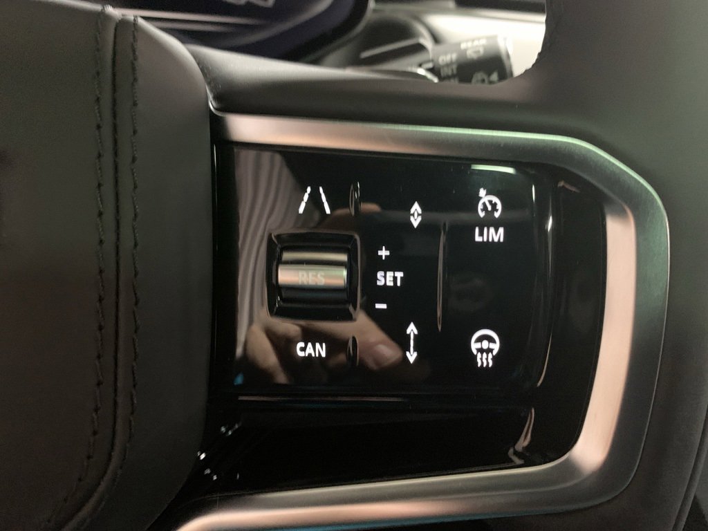 Used 2025 Land Rover Range Rover Sport image 26