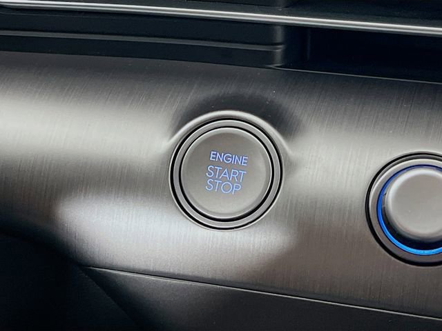 Used 2025 Hyundai Kona SEL image 16