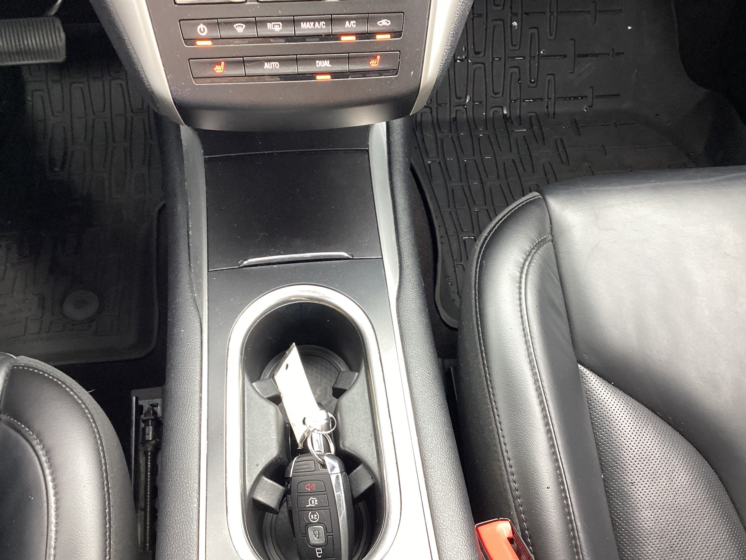 Used 2019 Lincoln MKC Select w/ Select Plus Package AWD/4WD image 21
