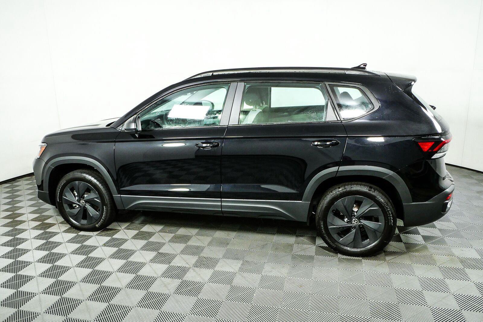 New 2027 Volkswagen Taos S FWD image 11