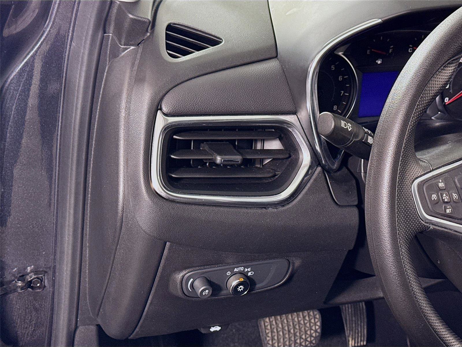 Used 2022 Chevrolet Equinox LT AWD/4WD image 4