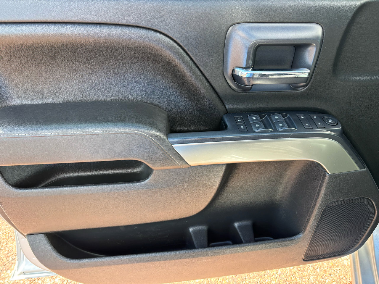 Used 2018 Chevrolet Silverado 1500 LT w/ All Star Edition image 8