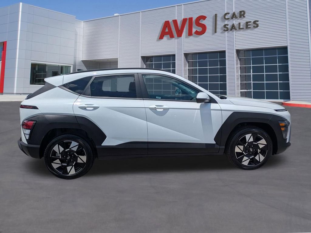 Used 2025 Hyundai Kona SEL FWD image 5