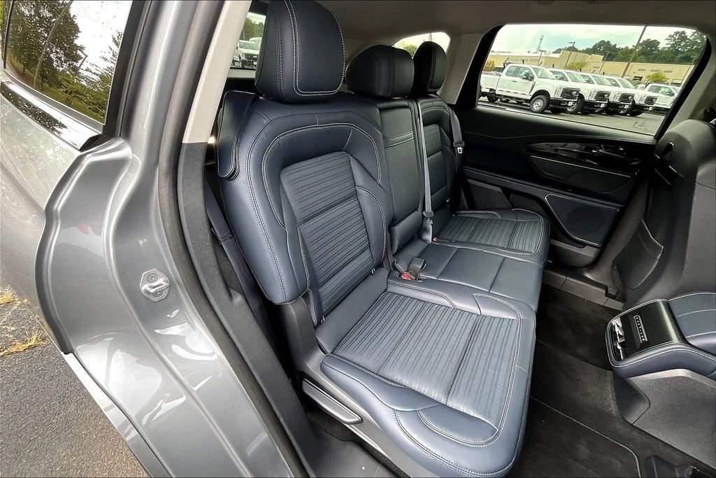 Used 2024 Lincoln Nautilus Reserve image 26
