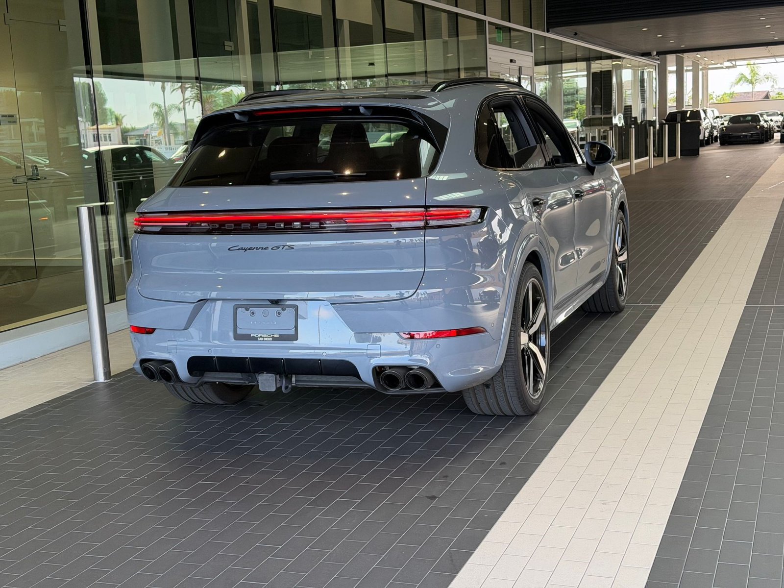 Certified 2025 Porsche Cayenne GTS AWD/4WD image 10