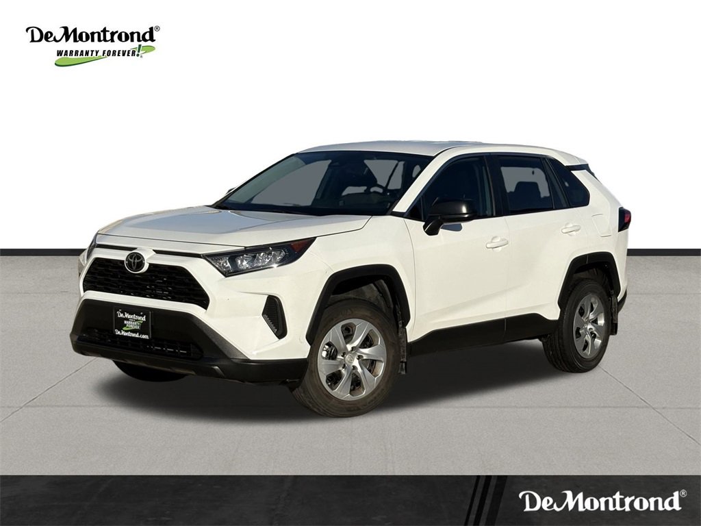 Used 2022 Toyota RAV4 LE image 1
