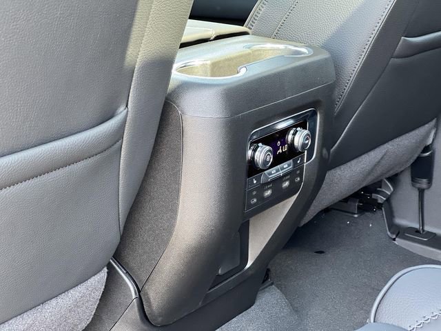 New 2026 GMC Yukon XL Denali w/ Denali Reserve Package image 30