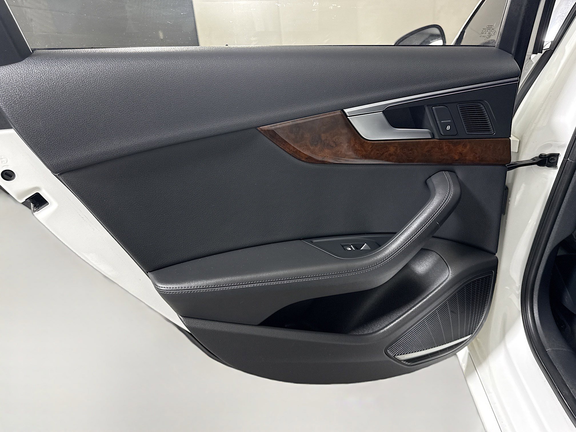 Used 2018 Audi A4 2.0T Prestige image 26