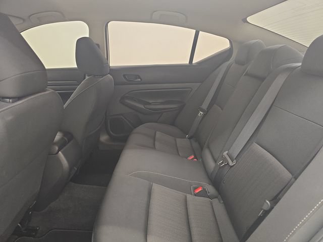 Used 2024 Nissan Altima 2.5 SV FWD image 16