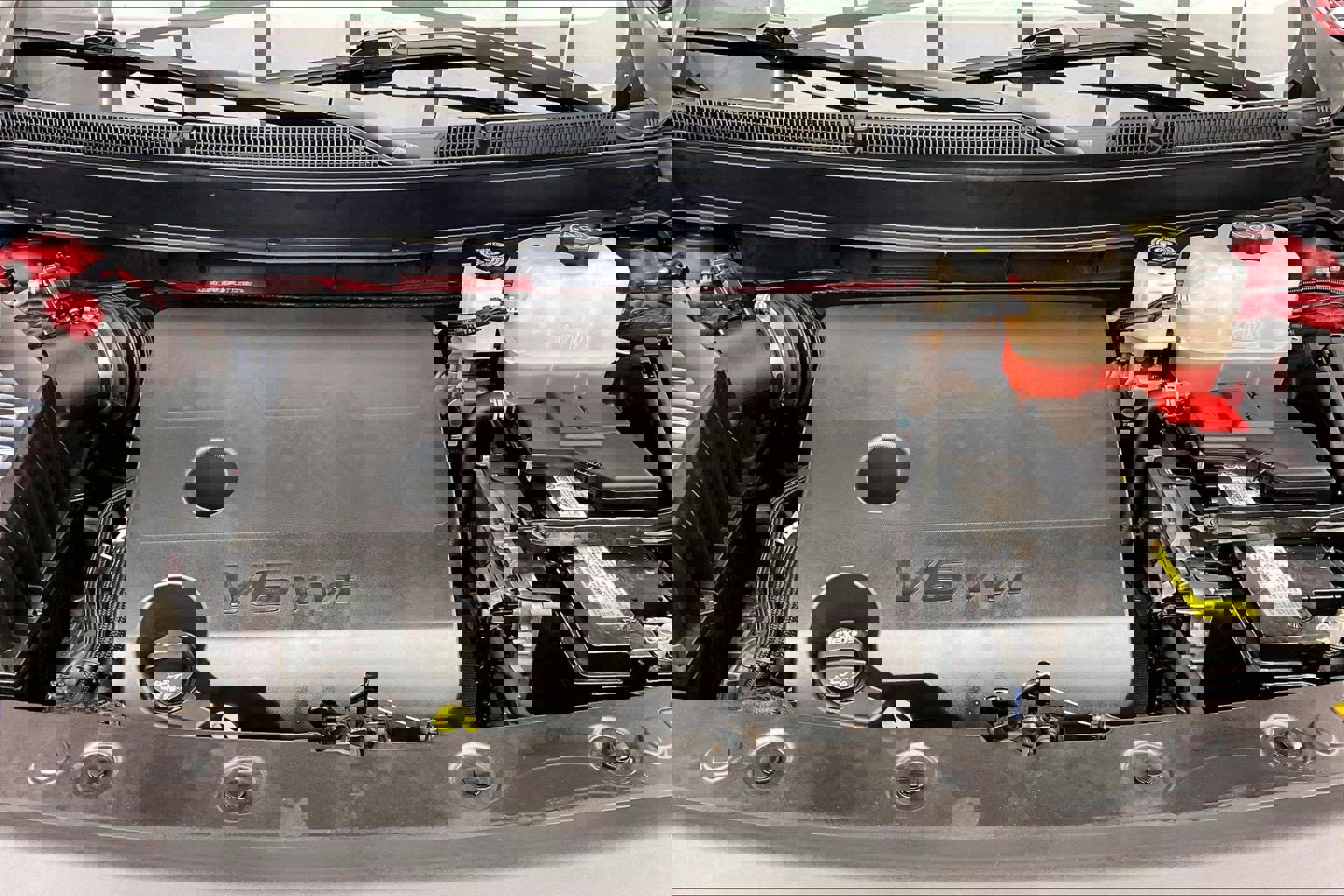 Used 2023 Buick Enclave Essence image 9