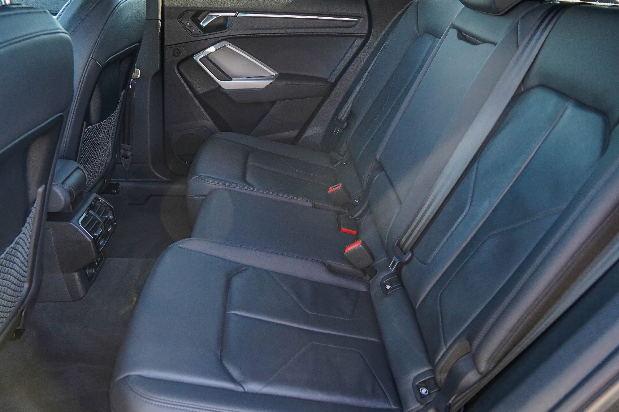 Certified 2025 Audi Q3 2.0T Premium Plus w/ Premium Plus Package image 28