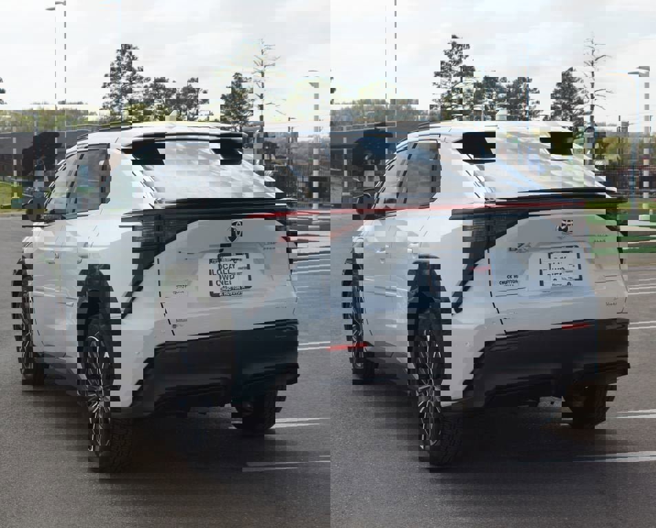 Used 2024 Toyota bZ4X Limited image 16