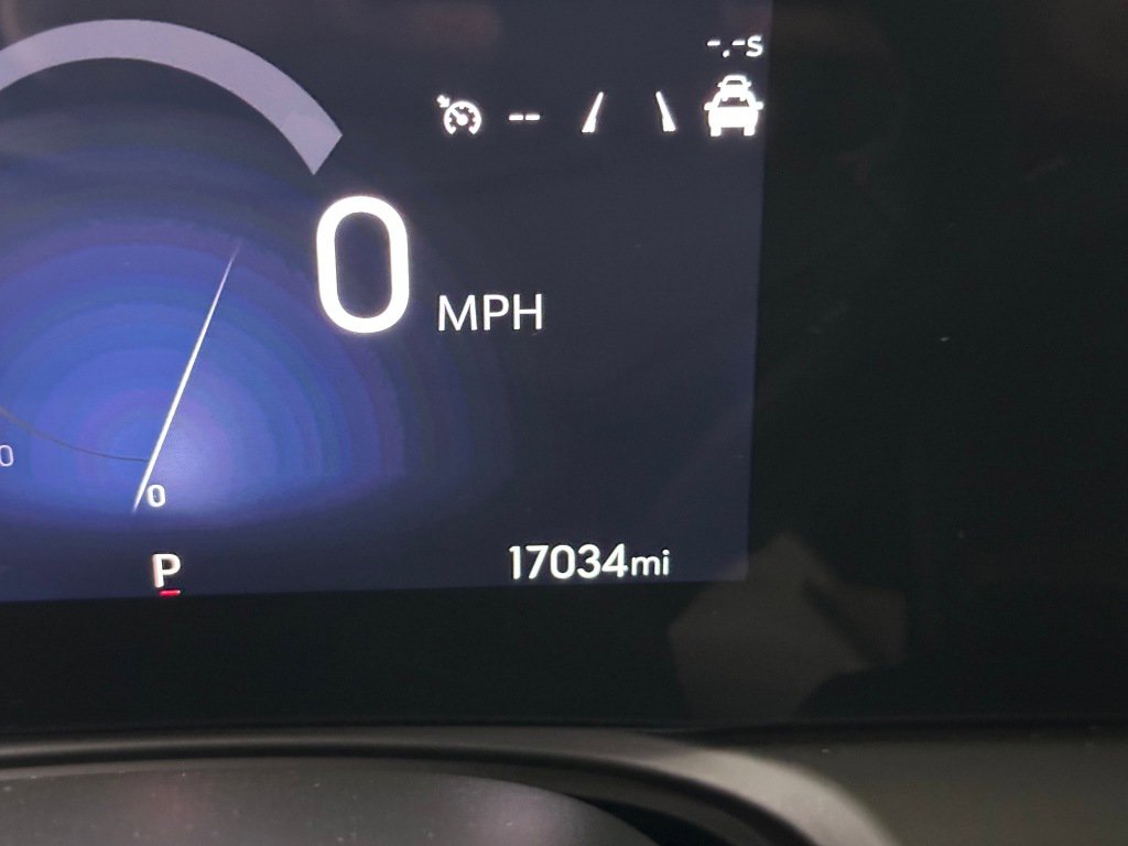 Certified 2024 Buick Encore GX Avenir w/ Avenir Convenience Package image 3