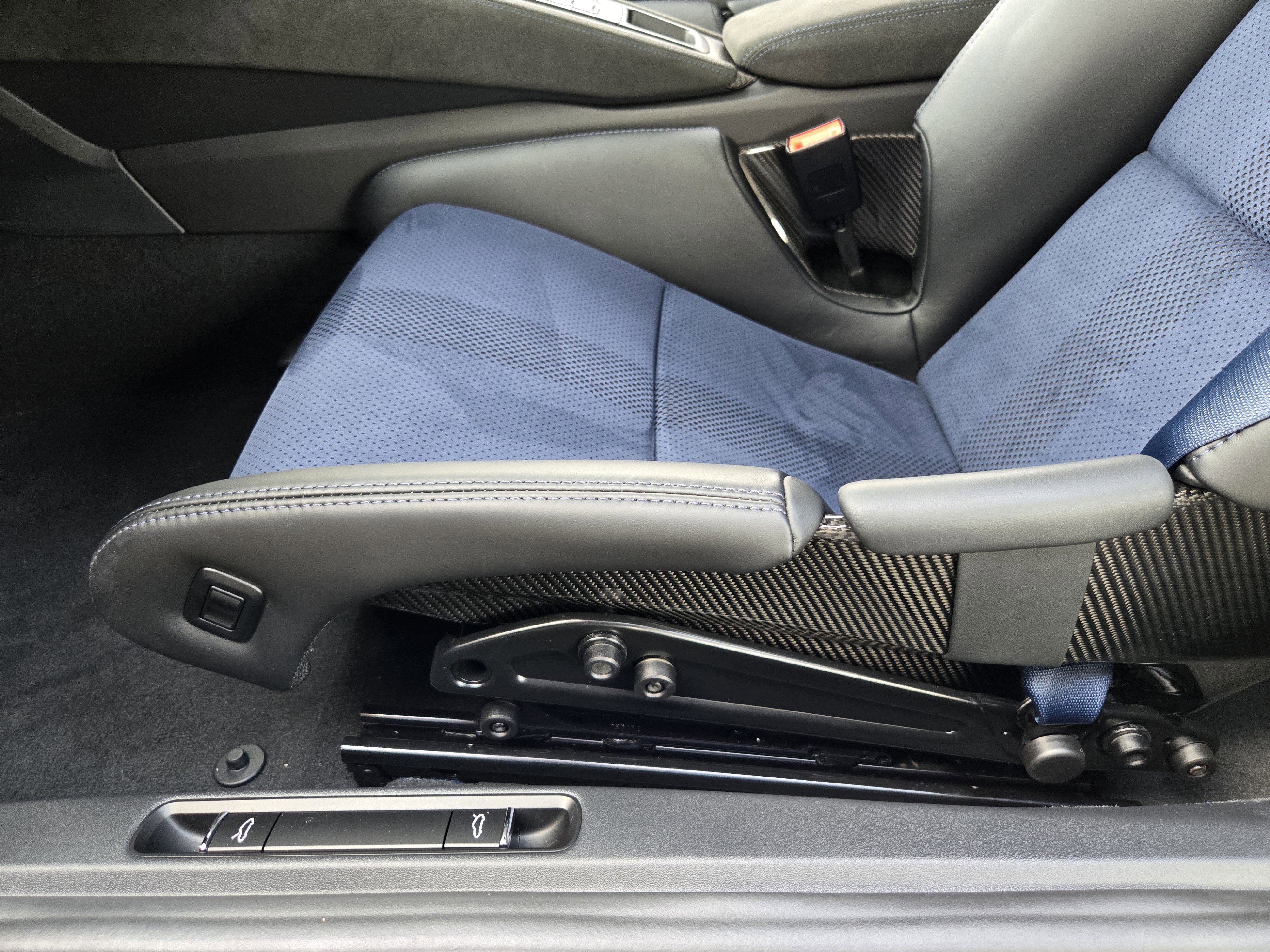 Certified 2025 Porsche 718 Cayman GT4 RS image 29