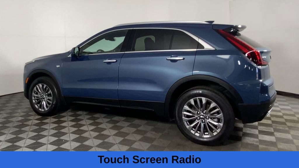 Used 2025 Cadillac XT4 Premium Luxury w/ Cold Weather Package image 9