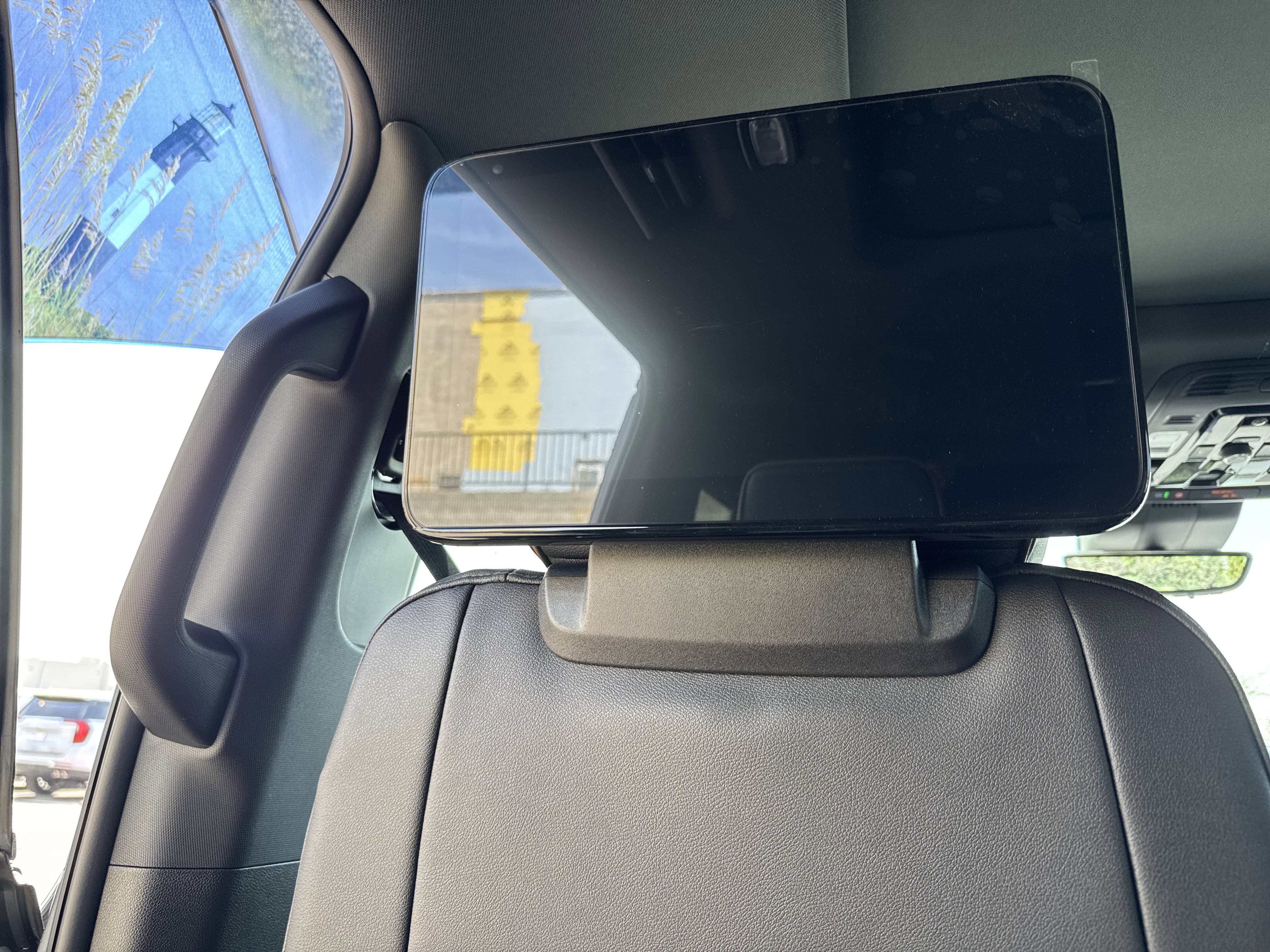 New 2026 GMC Yukon XL AT4 w/ AT4 Premium Plus Package image 29