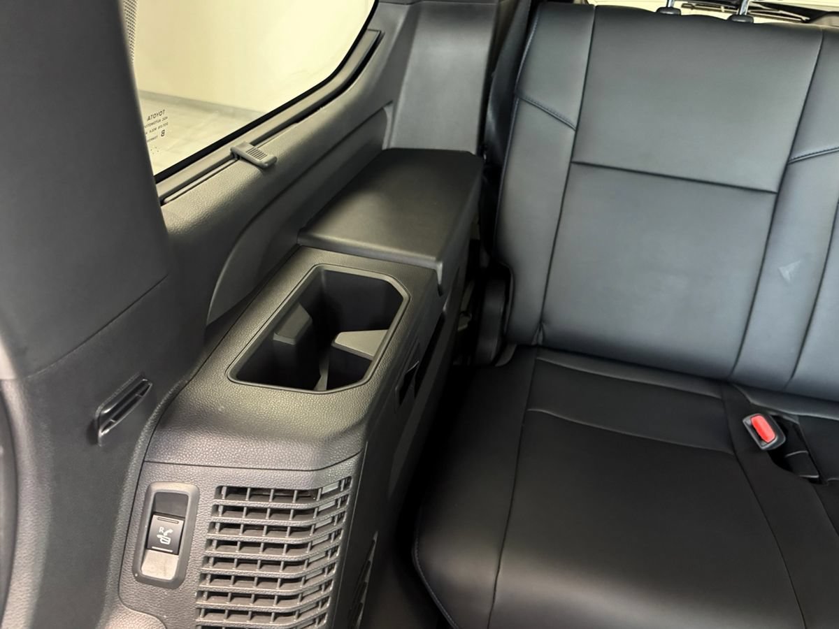Used 2024 Toyota Sequoia Platinum AWD/4WD image 63