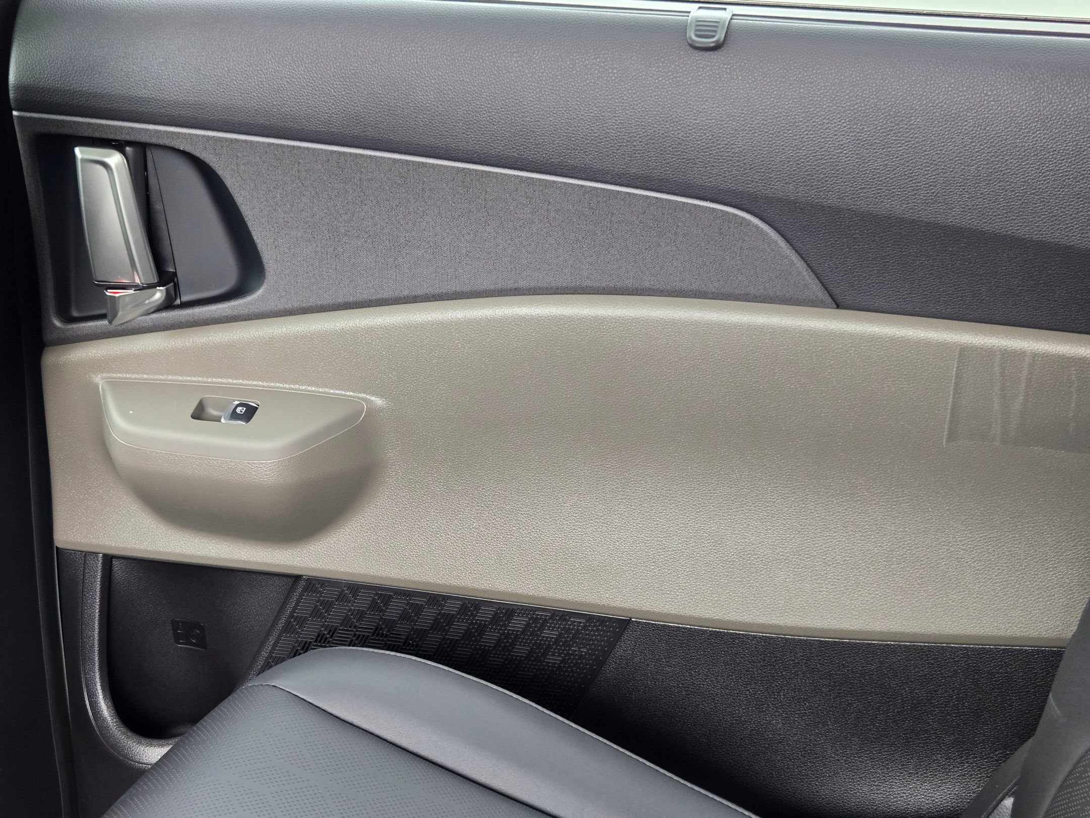 New 2026 Kia Carnival SX FWD image 24
