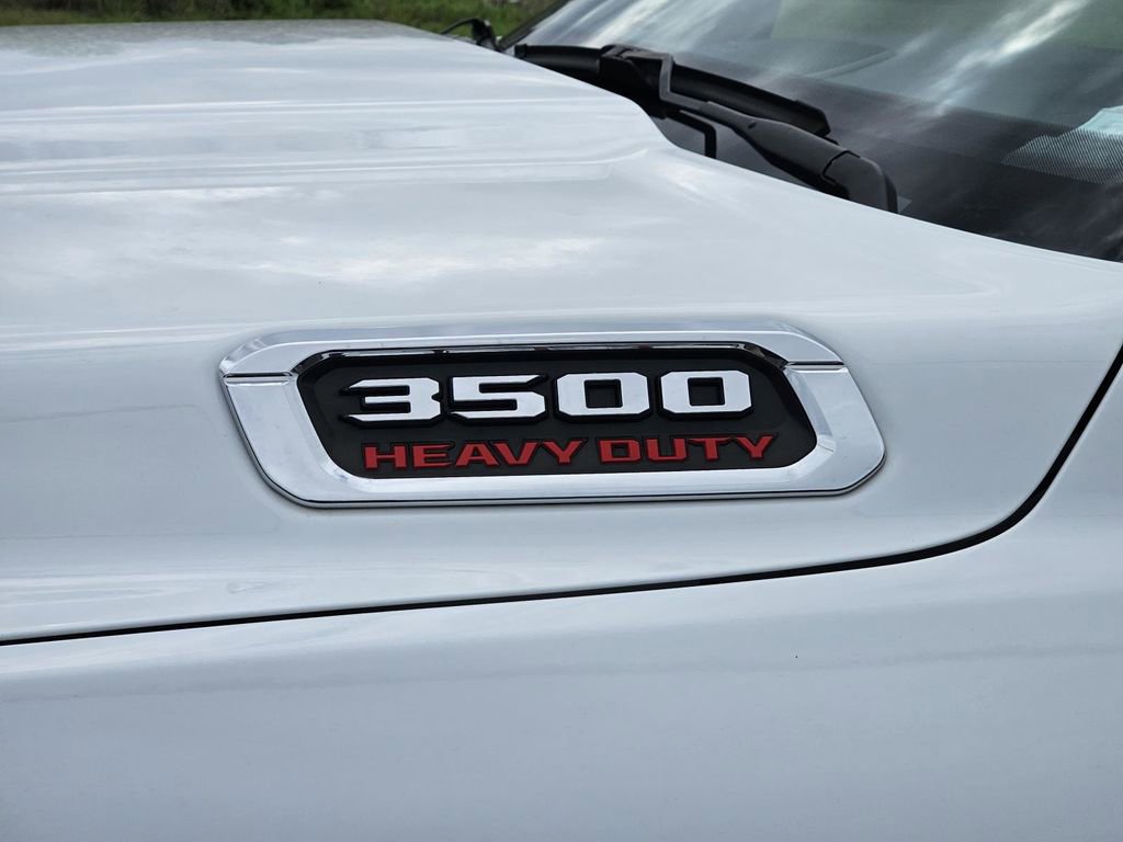 Used 2024 RAM 3500 Tradesman w/ Chrome Appearance Group image 7