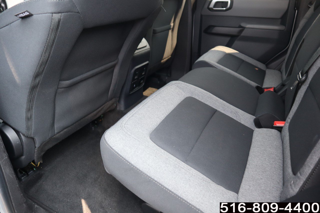 Used 2023 Ford Bronco Big Bend w/ Sasquatch Package AWD/4WD image 18