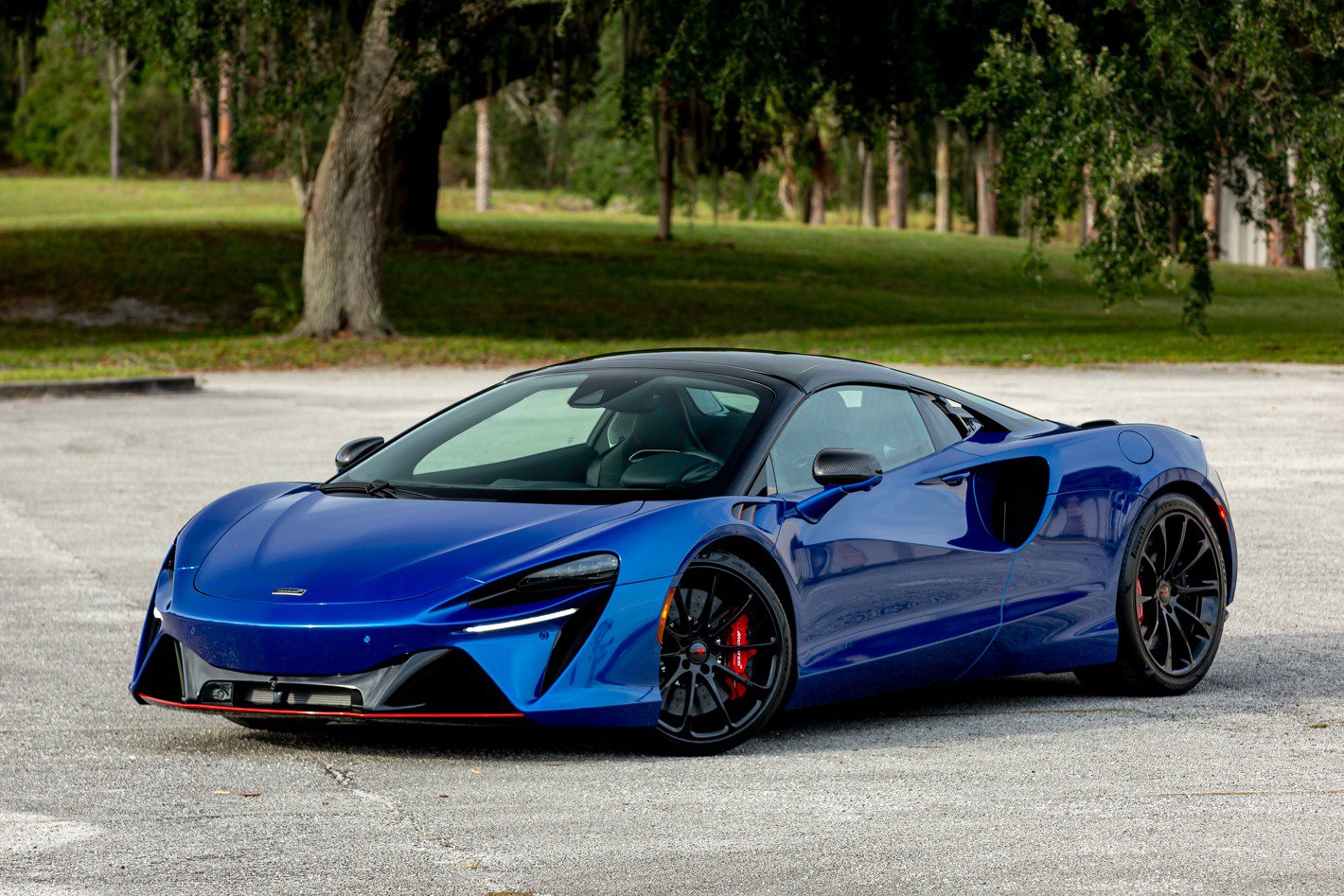 New 2025 McLaren Artura Spider image 3