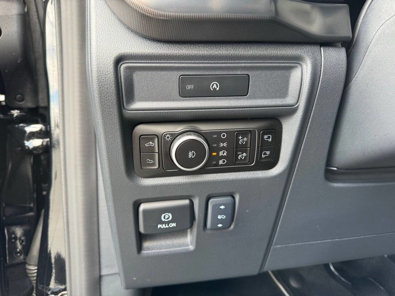 Used 2025 Ford F150 Raptor AWD/4WD image 16