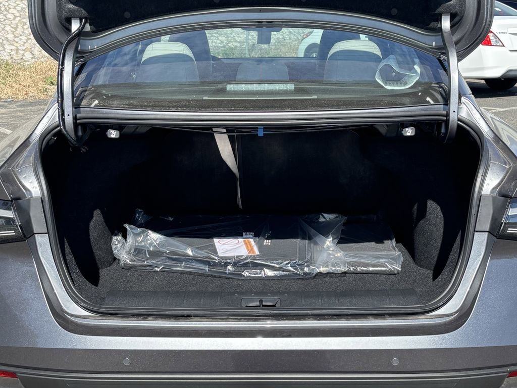 New 2026 Nissan Sentra SL w/ Floor Mat Package image 12